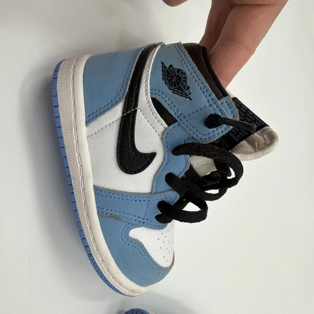 Jordan 1 High University Blue Toddler AQ2665-134 Air Jordan Retro UNC‎ 1s Sz 6C